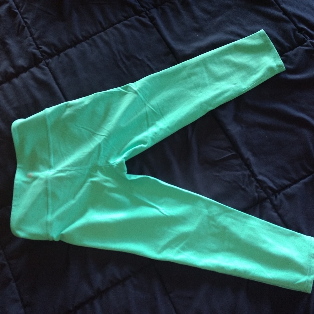 Athleta capri